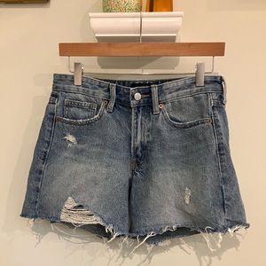 Lucky Brand The Boyfriend Jean Short Medium Wash Distressed 2/26